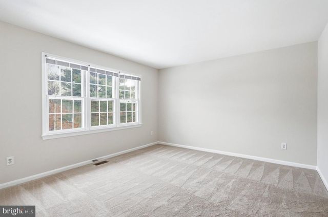 10155 OAKWOOD CHASE CT, Oakton, VA 22124