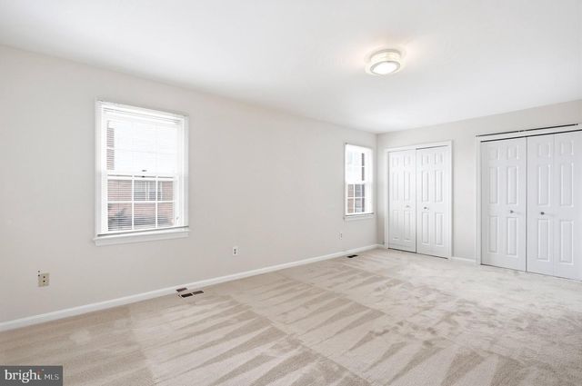 10155 OAKWOOD CHASE CT, Oakton, VA 22124