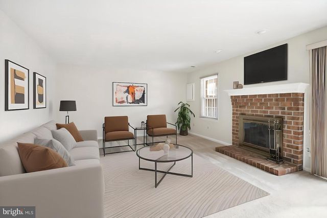 10155 OAKWOOD CHASE CT, Oakton, VA 22124