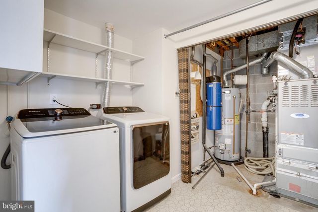 10155 OAKWOOD CHASE CT, Oakton, VA 22124