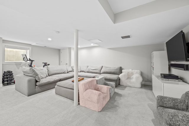 1015 Hazel Avenue, Deerfield, IL 60015