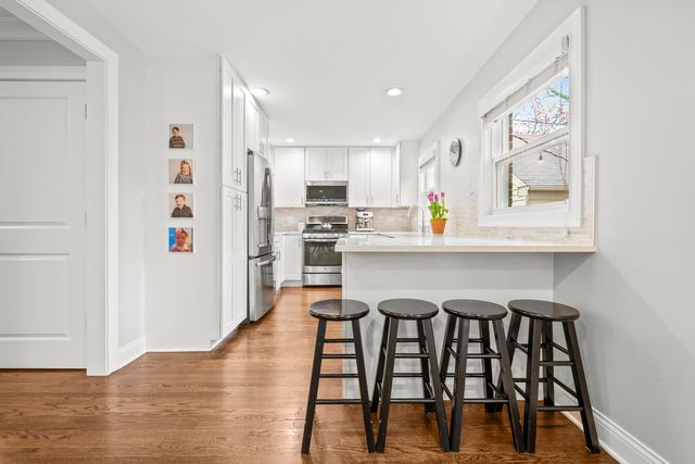 1015 Hazel Avenue, Deerfield, IL 60015