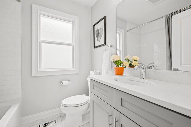 1015 Hazel Avenue, Deerfield, IL 60015