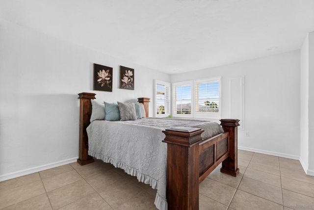 1166 Merritt Drive, El Cajon, CA 92020