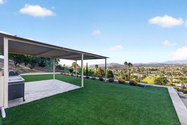 1166 Merritt Drive, El Cajon, CA 92020