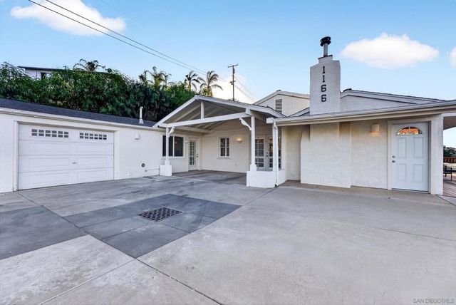 1166 Merritt Drive, El Cajon, CA 92020