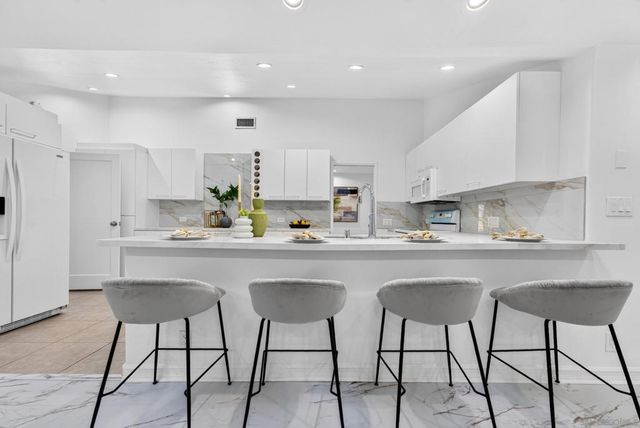 1166 Merritt Drive, El Cajon, CA 92020