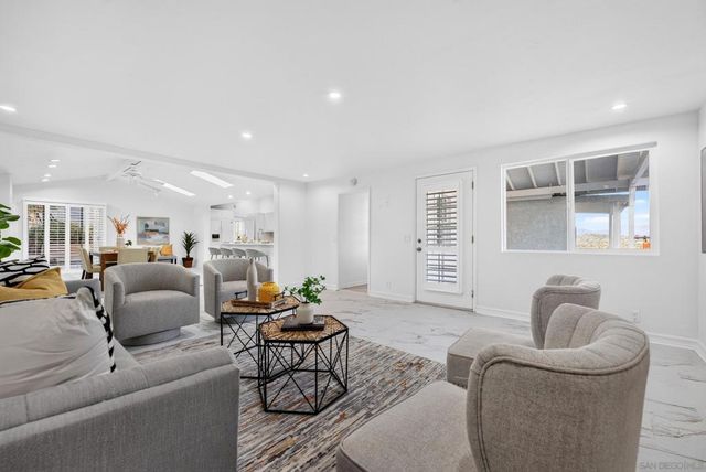 1166 Merritt Drive, El Cajon, CA 92020