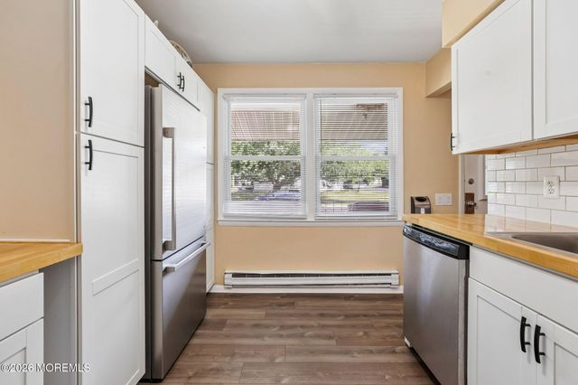 47 Hartford Road, Whiting, NJ 08759
