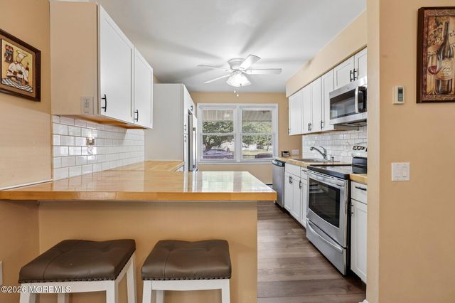 47 Hartford Road, Whiting, NJ 08759