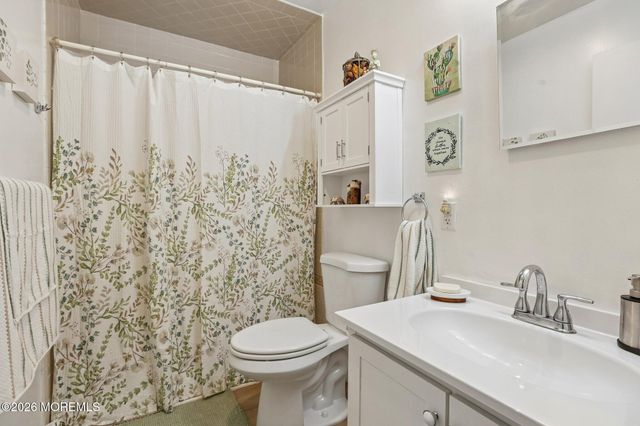 47 Hartford Road, Whiting, NJ 08759