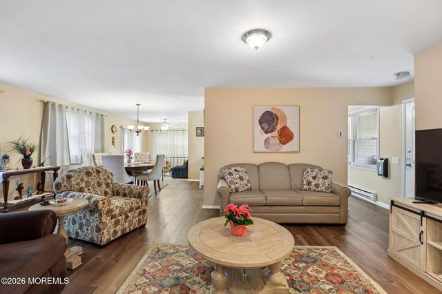 47 Hartford Road, Whiting, NJ 08759