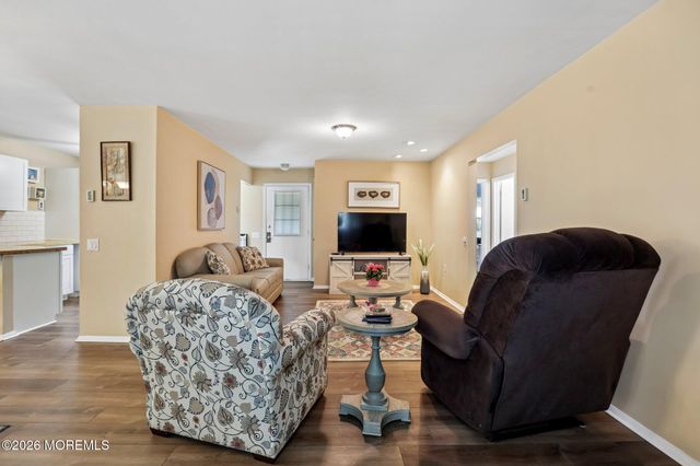47 Hartford Road, Whiting, NJ 08759
