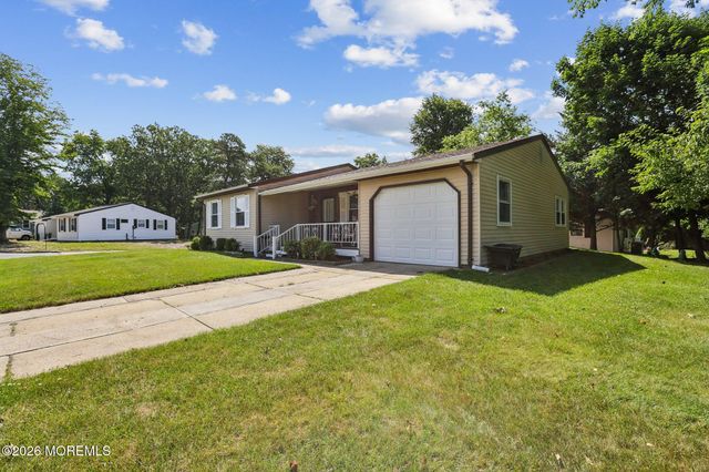 47 Hartford Road, Whiting, NJ 08759