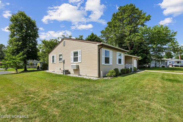 47 Hartford Road, Whiting, NJ 08759