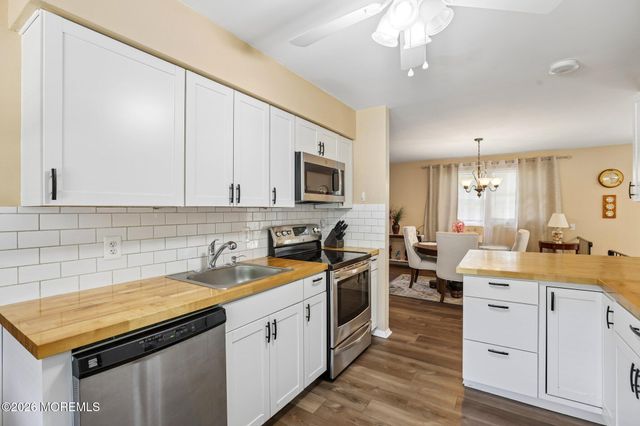 47 Hartford Road, Whiting, NJ 08759