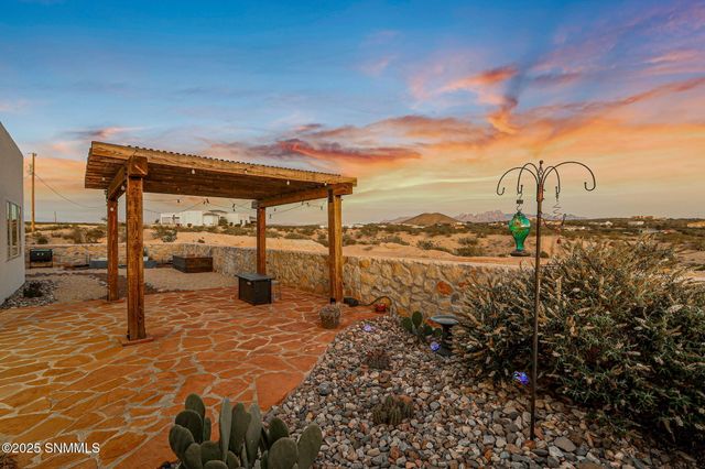 1963 Guamis Road, Las Cruces, NM 88012