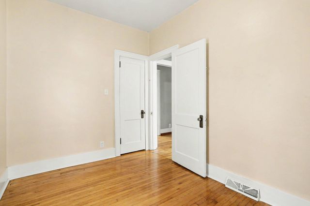914 Dayton Avenue, Kalamazoo, MI 49048