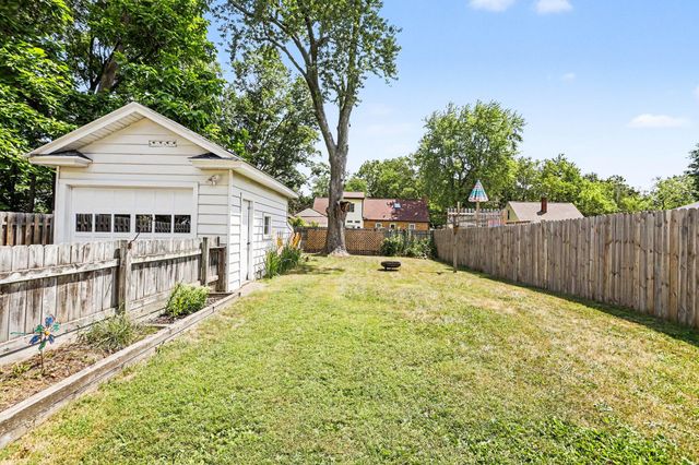 914 Dayton Avenue, Kalamazoo, MI 49048
