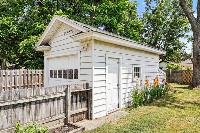914 Dayton Avenue, Kalamazoo, MI 49048