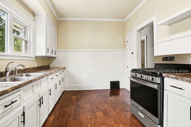 914 Dayton Avenue, Kalamazoo, MI 49048