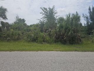 8233 ARLEWOOD CIRCLE, Port Charlotte, FL 33981