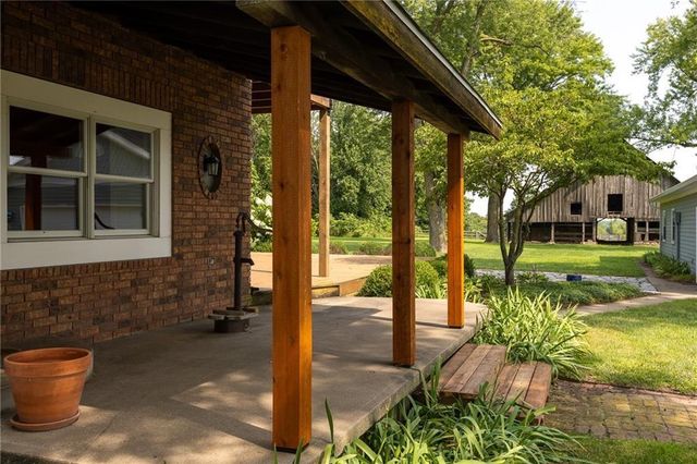 8894 SSR-Z Highway, Trimble, MO 64492