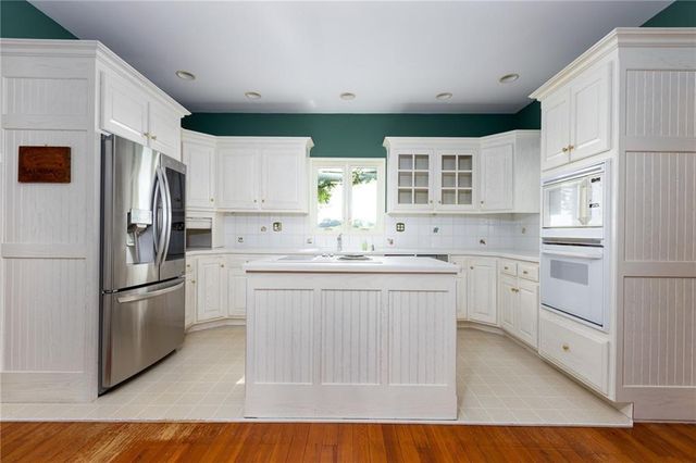 8894 SSR-Z Highway, Trimble, MO 64492