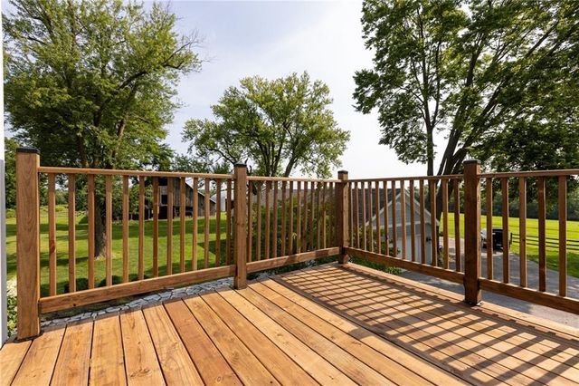 8894 SSR-Z Highway, Trimble, MO 64492