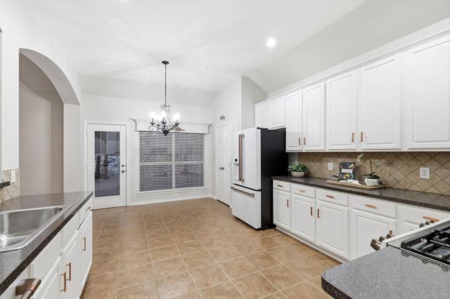 6613 Creek Bend, Rowlett, TX 75089