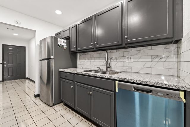 6711 Vanlynn Lane, Houston, TX 77084