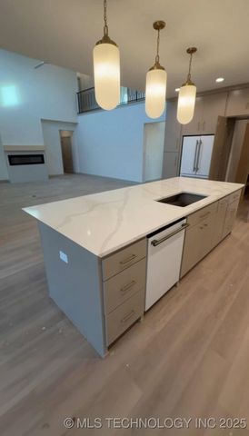 16607 E 41st Place S, Tulsa, OK 74134