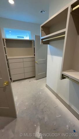 16607 E 41st Place S, Tulsa, OK 74134