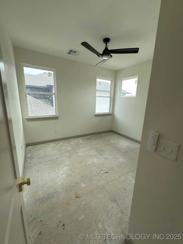 16607 E 41st Place S, Tulsa, OK 74134