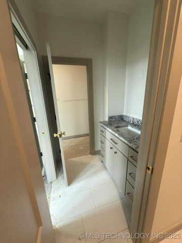 16607 E 41st Place S, Tulsa, OK 74134