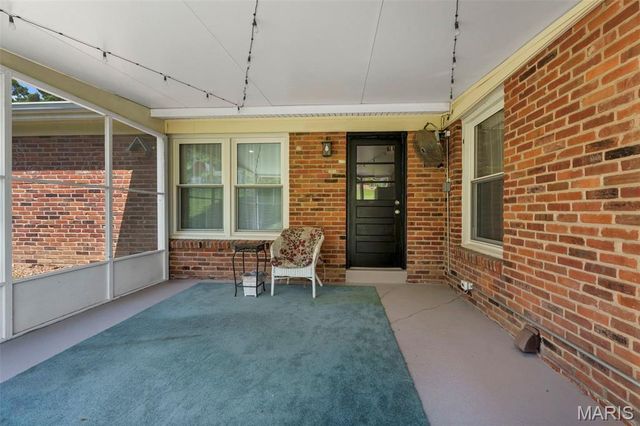 1533 Sherman Drive, St Charles, MO 63303