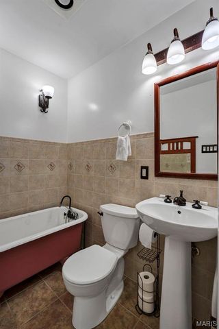 1533 Sherman Drive, St Charles, MO 63303