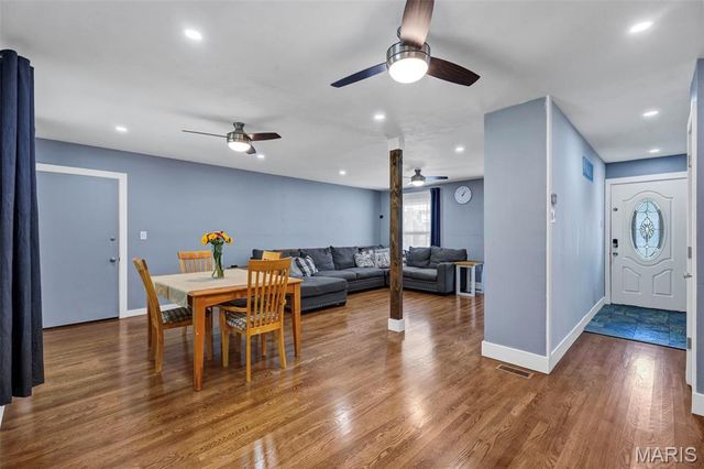 1533 Sherman Drive, St Charles, MO 63303