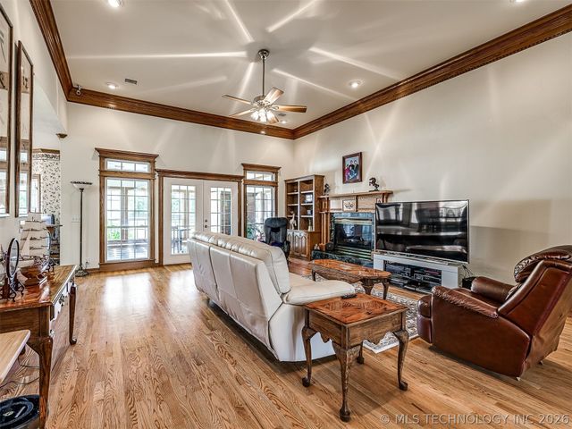 11 Longacre Drive, Ramona, OK 74061