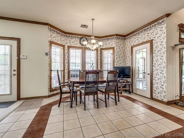 11 Longacre Drive, Ramona, OK 74061