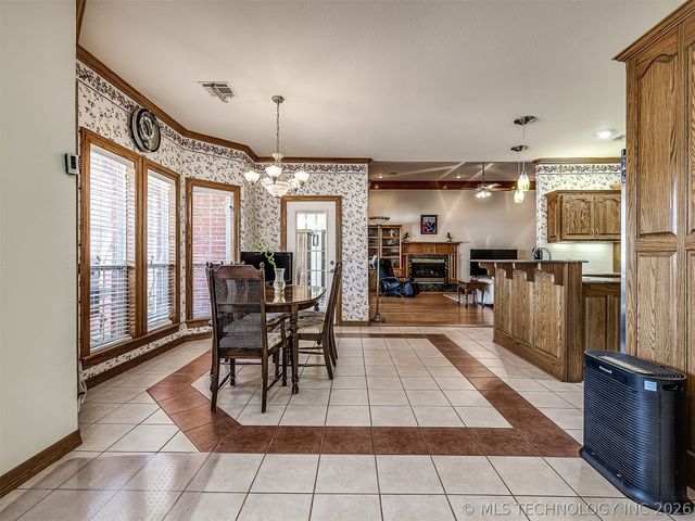11 Longacre Drive, Ramona, OK 74061