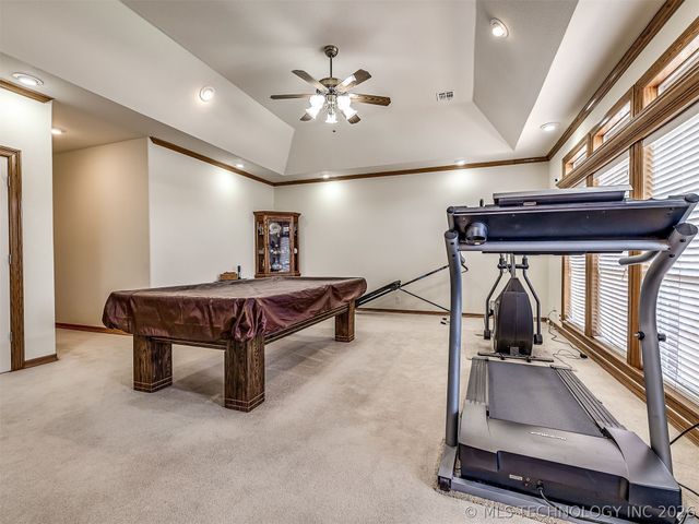 11 Longacre Drive, Ramona, OK 74061