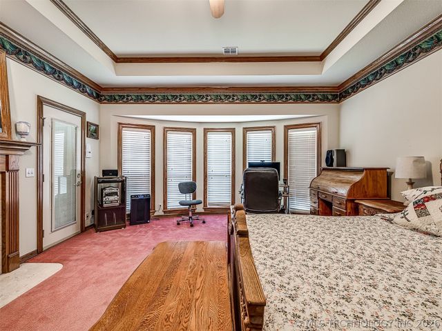 11 Longacre Drive, Ramona, OK 74061