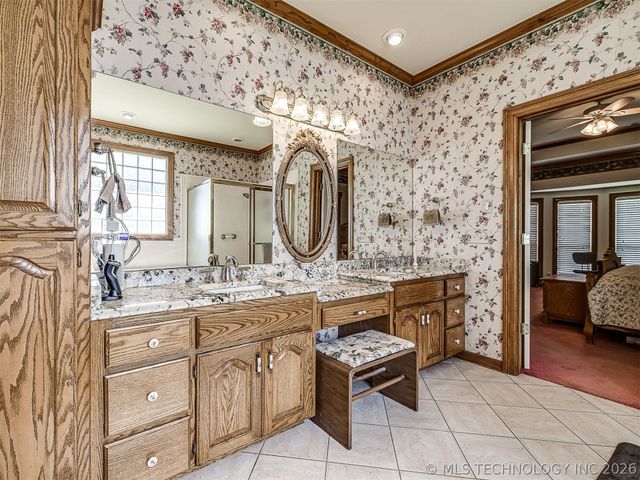 11 Longacre Drive, Ramona, OK 74061