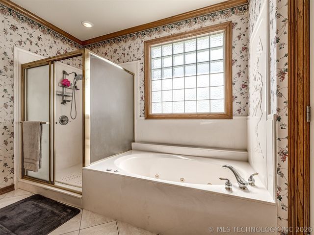 11 Longacre Drive, Ramona, OK 74061
