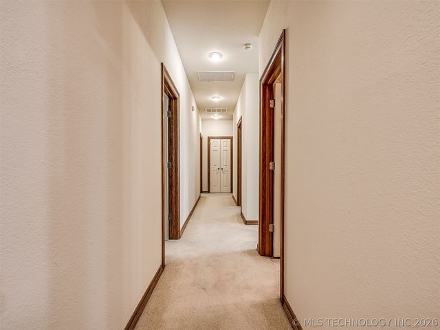 11 Longacre Drive, Ramona, OK 74061