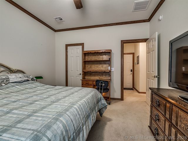 11 Longacre Drive, Ramona, OK 74061