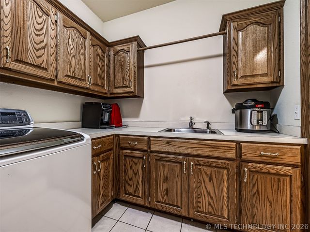 11 Longacre Drive, Ramona, OK 74061
