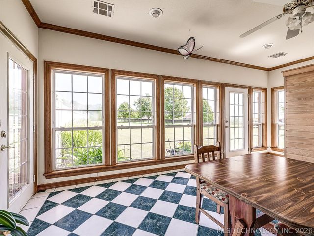 11 Longacre Drive, Ramona, OK 74061
