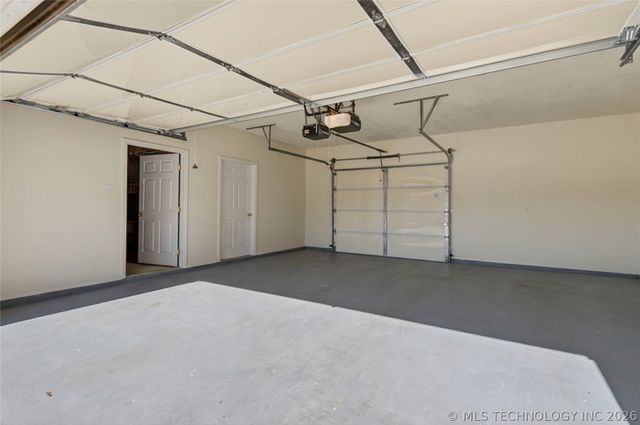 11 Longacre Drive, Ramona, OK 74061